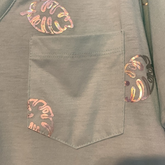 Lane Bryant Women’s Mint Green V-Neck Tee with Silver Leaves EUC 18/20 - Picture 4 of 4